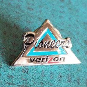 Verizon Pioneers Service Employee Award Silver Tone Tie Tack Hat Lapel Pin